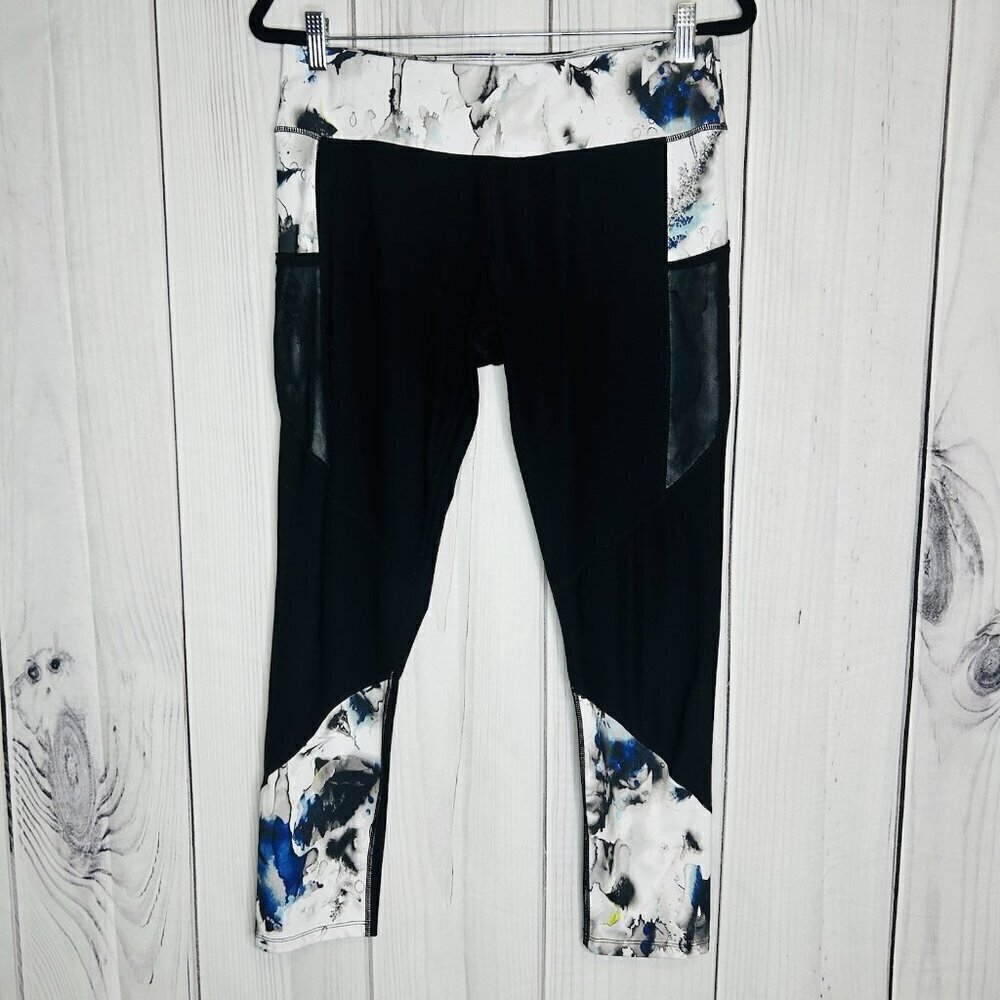 Layer 8 Women's Capri Leggings Size L (29 x 25) Multicolor